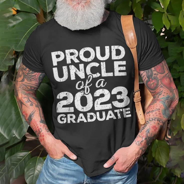 Mens Proud Uncle Of A 2023 Graduate Class Graduation Unisex T-Shirt Gifts for Old Men