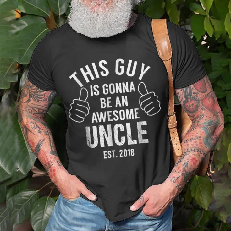 New Uncle Est 2018 Pregnancy Announcement For Uncle Unisex T-Shirt Gifts for Old Men