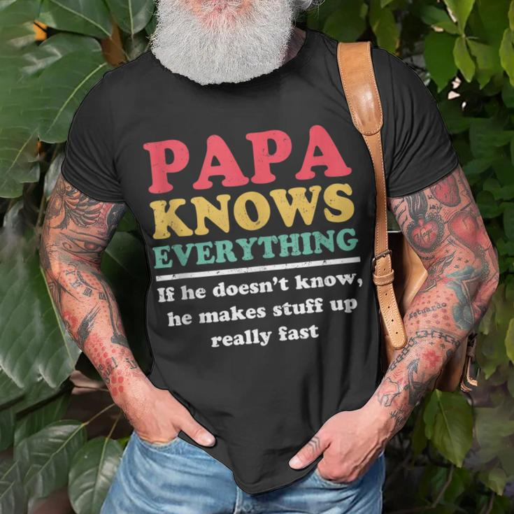 Papa Knows Everything If He Doesnt Know Fathers Day Dad T-shirt Gifts for Old Men