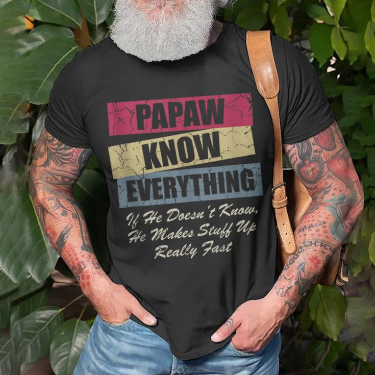 Papaw Knows Everything If He Doesnt Know Fathers Day T-shirt Gifts for Old Men
