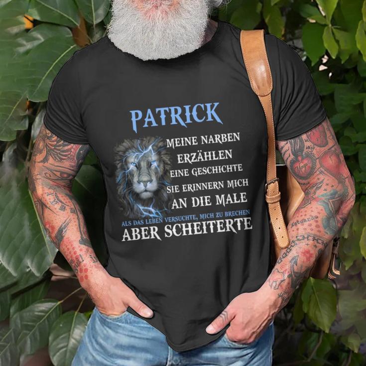 Patrick - Narbengeschichten mit Löwenmotiv T-Shirt, Einzigartiges Design Geschenke für alte Männer