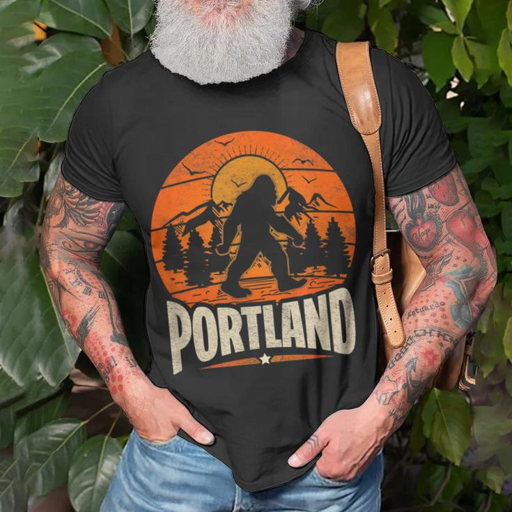 Portland Oregon National Park Travel Bigfoot Portland Maine T-Shirt Gifts for Old Men