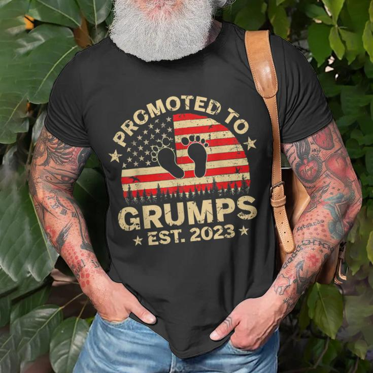 Promoted To Grumps 2023 First Time Fathers Day New Dad Gift Gift For Mens Unisex T-Shirt Gifts for Old Men