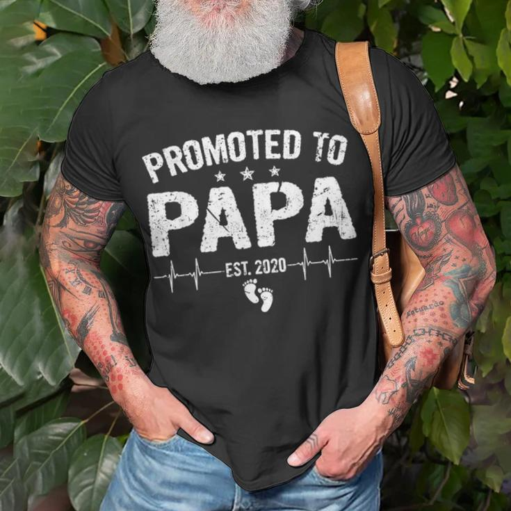 Retro Promoted To Papa Est 2020 Fathers Day New Grandpa Unisex T-Shirt Gifts for Old Men