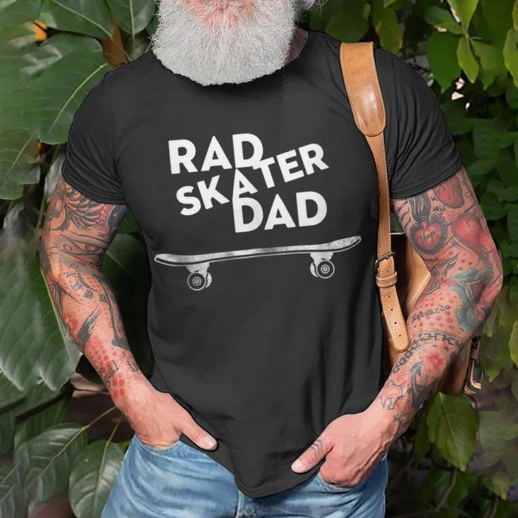 Retro Vintage Rad Skater Dad Skateboard T-Shirt Gifts for Old Men