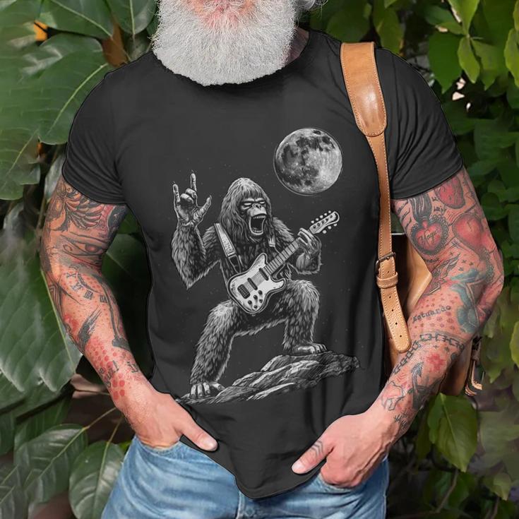 T-shirt Sasquatch Road Crossing Unisex: La Parodia Esilarante Per Gli Amanti Del Bigfoot - Foto 3