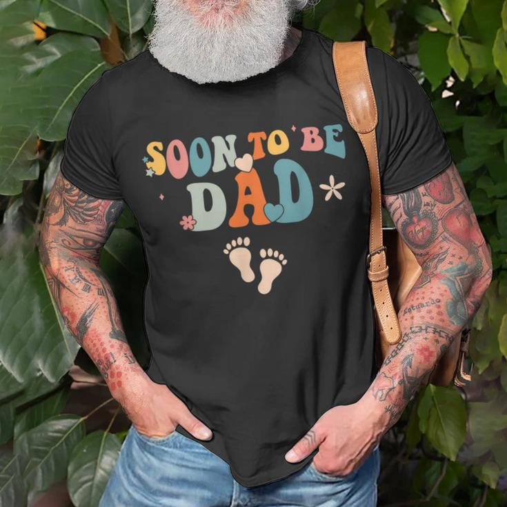 Soon To Be Dad Pregnancy Announcement Retro Groovy T-Shirt Gifts for Old Men