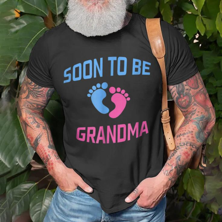 Soon To Be Grandma With Baby Footsteps Unisex T-Shirt Gifts for Old Men