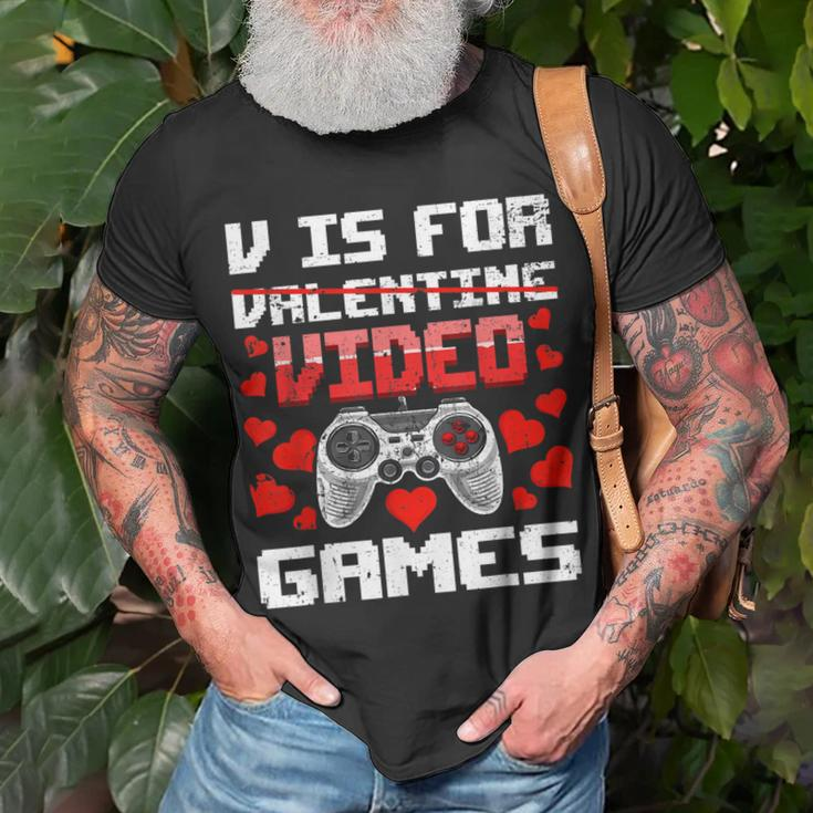 V Is For Video Games Gamer Valentines Day Gaming Boys T-shirt Gifts for Old Men