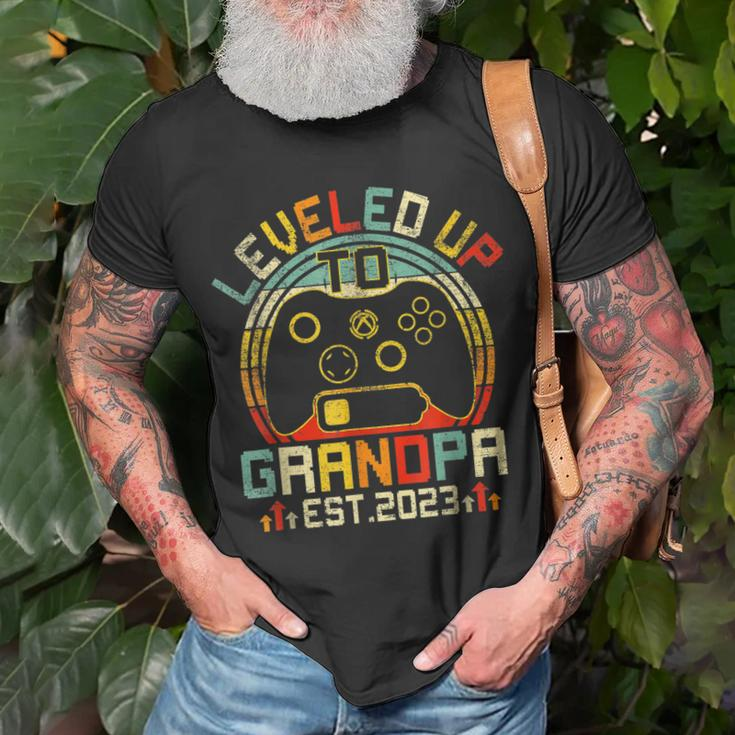 Video Game Level Up To Grandpa 2023 New Dad Fathers Day Unisex T-Shirt Gifts for Old Men