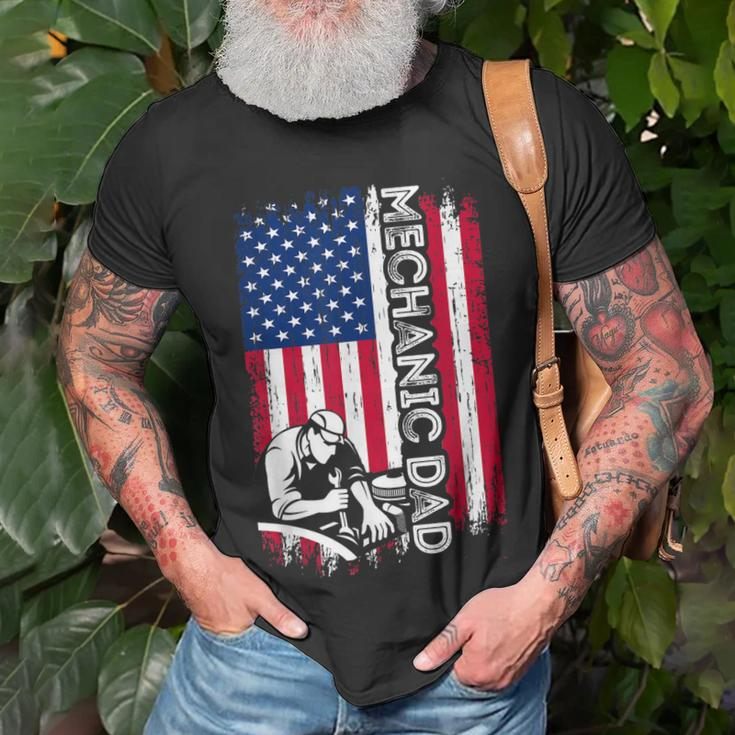 Vintage American Flag Mechanic Dad Daddy Men T-Shirt Gifts for Old Men