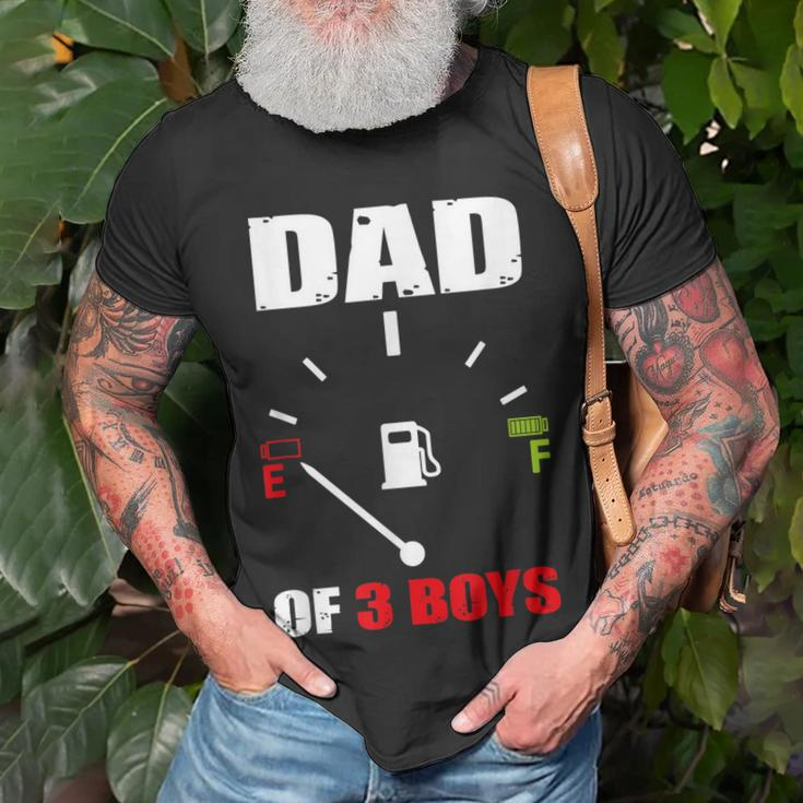 Vintage Dad Dad Of 3 Boys Battery Low Fathers Day T-Shirt Gifts for Old Men
