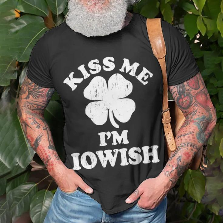 Vintage Kiss Me Im Iowish Shamrock Funny St Patricks Day Unisex T-Shirt Gifts for Old Men