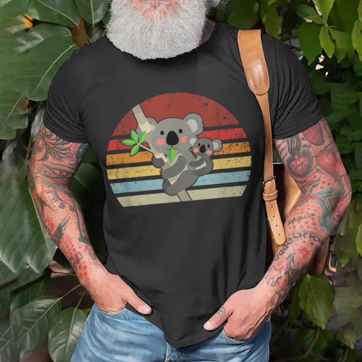 Vintage Retro Koala Love-R Dad Mom Boy Girl Birth-Day T-Shirt Gifts for Old Men