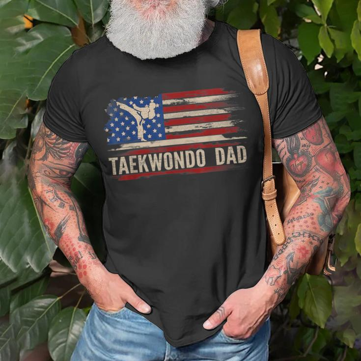 Vintage Taekwondo Dad American Usa Flag Sports The Kick T-Shirt Gifts for Old Men