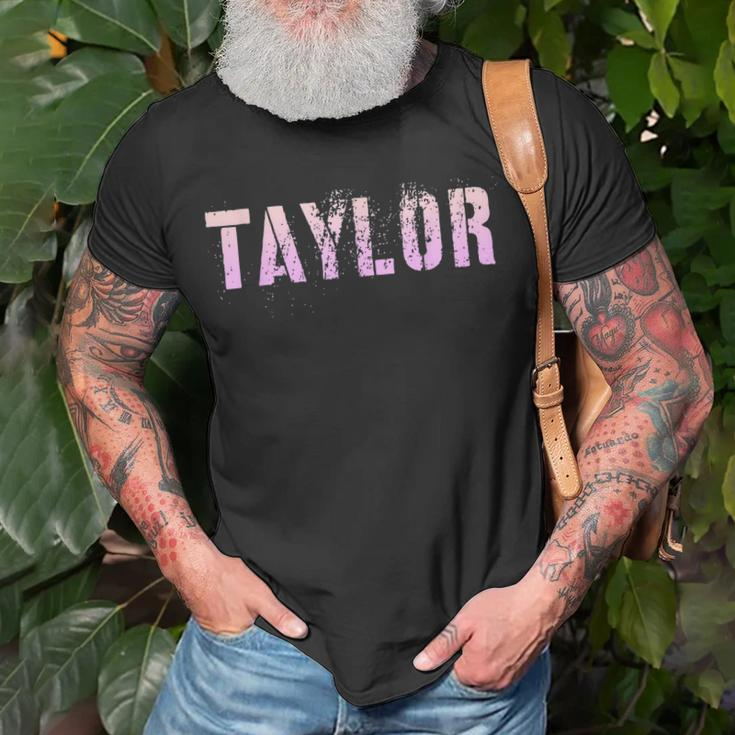 Vintage Taylor Girls Name Grunge Pink Custom Birthday T-Shirt Gifts for Old Men