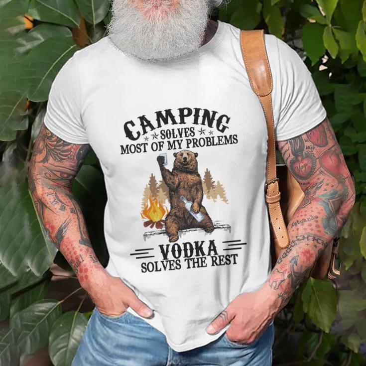 Camping und Vodka Bären-Lagerfeuer T-Shirt, Lustiger Spruch Tee Geschenke für alte Männer