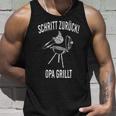 Herren Schritt Zurück Opa Grillt Tank Top Geschenke für Ihn