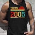 Vintage Born In 2005 Birthday Year Party Wedding Anniversary Unisex Tank Top Gifts for Him