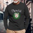 Doyle Surname Irish Last Name Doyle Crest Men Women Long Sleeve T-Shirt T-shirt Graphic Print Gifts for Old Men