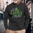 One Lucky Mom Shamrock Mom Life St Patricks Day Long Sleeve T-Shirt Gifts for Old Men
