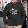 Wander Hiking Women Mountaineering Saying Mountain Long Sleeve T-Shirt Geschenke für alte Männer