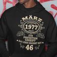 46 Geburtstag Geschenk Mann Mythos Legende März 1977 Hoodie Lustige Geschenke