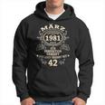 42 Geburtstag Geschenk Mann Mythos Legende März 1981 Hoodie