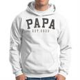 Mens Papa Est 2023 Papa To Be Gifts New Grandfather Fathers Day Hoodie