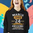 24 Geburtstag Geschenke Mann Frau Jahrgang März 1999 Frauen Hoodie Geschenke für Sie