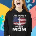 Womens US Navy Proud Mom With American Flag Gift Veteran Day Women Hoodie Gifts for Her