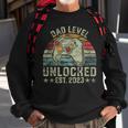 Retro Dad Level Unlocked Est 2023 - Funny New Dad Sweatshirt Gifts for Old Men