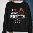 I Love Wine And Bears Lustiges Trinken Camping Wildtiere Tier Sweatshirt Geschenke für alte Frauen