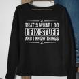Retro Thats What I Do I Fix Stuff And I Know Things Sweatshirt Gifts for Old Women