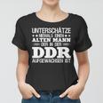 Herren Unterschätze Niemals Einen Alten Mann Aufgewachsen Ddr Frauen Tshirt