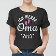 Ich Werde Oma 2023 Frauen Tshirt, Lustiges Oberteil mit Fußabdrücken