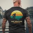 Retro East Wenatchee Washington Big Foot Souvenir V2 Men's T-shirt Back Print Gifts for Old Men