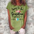 Soon To Be Grandma Est 2023 Pregnancy Announcement Floral Women's Loosen T-Shirt Grey