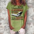 Never Underestimate A Grandma Who Does All Things Women's Loosen T-Shirt Grey
