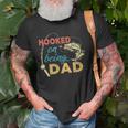 Hooked On Being A Dad Fishing Dad Father_S Day Old Men T-shirt Gifts for Old Men