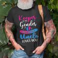 Pink Or Blue Uncle Loves You Keeper Gender Reveal Baby Old Men T-shirt Gifts for Old Men