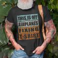 Retro Aircraft Mechanic Airplanes Technician Engineer Planes Old Men T-shirt Gifts for Old Men