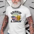 Drinkin & Sinkin Vintage American Flag Grandpa Cornhole Old Men T-shirt