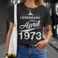 50 Geburtstag 50 Jahre Alt Legendär Seit April 1973 V6 T-Shirt Geschenke für Sie