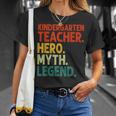 Kindergarten Lehrer Held Mythos Legende Vintage Lehrertag T-Shirt Geschenke für Sie
