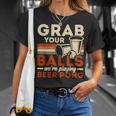 Schnapp Dir Deine Eier Wir Spielen Beer Pong Beer Drinker V2 T-Shirt Geschenke für Sie