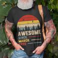 33 Years Old Awesome Since March 1990 33Rd Birthday T-Shirt Gifts for Old Men