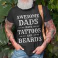 Mens Awesome Dads Have Tattoos & Beards Vintage Fathers Day T-Shirt Gifts for Old Men