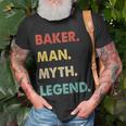 Herren Bäcker Mann Mythos Legende T-Shirt Geschenke für alte Männer