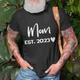 Mom Est 2023 New Baby Unisex T-Shirt Gifts for Old Men